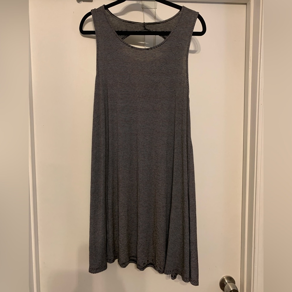 💕American Eagle Outfitters Striped Sleeveless Comfort Dress